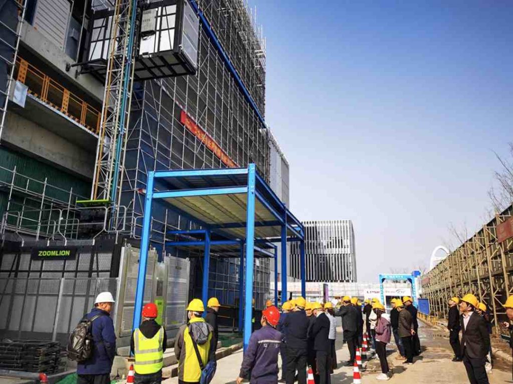 Construction hoist suffered power outage and personnel evacuated