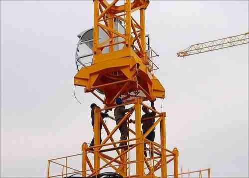Summer tower crane daily inspection